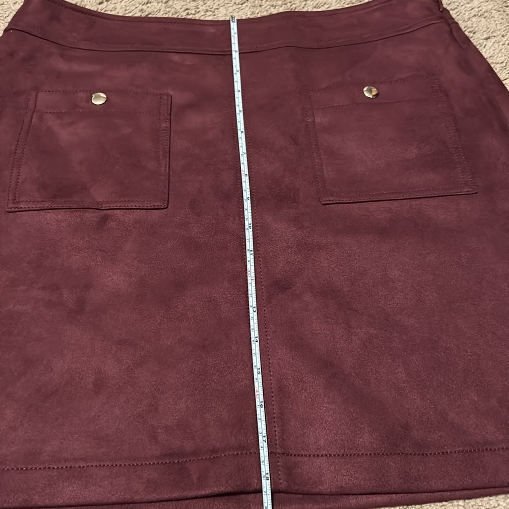 NWT Loft Faux Suede Burgundy Skirt- Size 12 - Picture 12 of 15